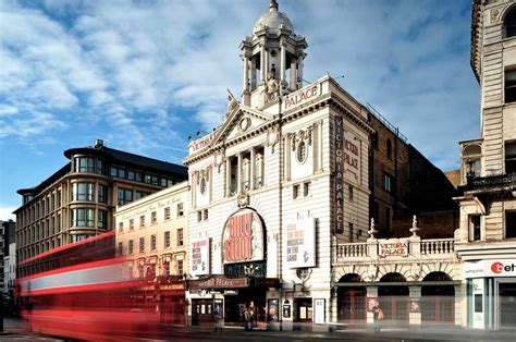 london theatre trips packages.